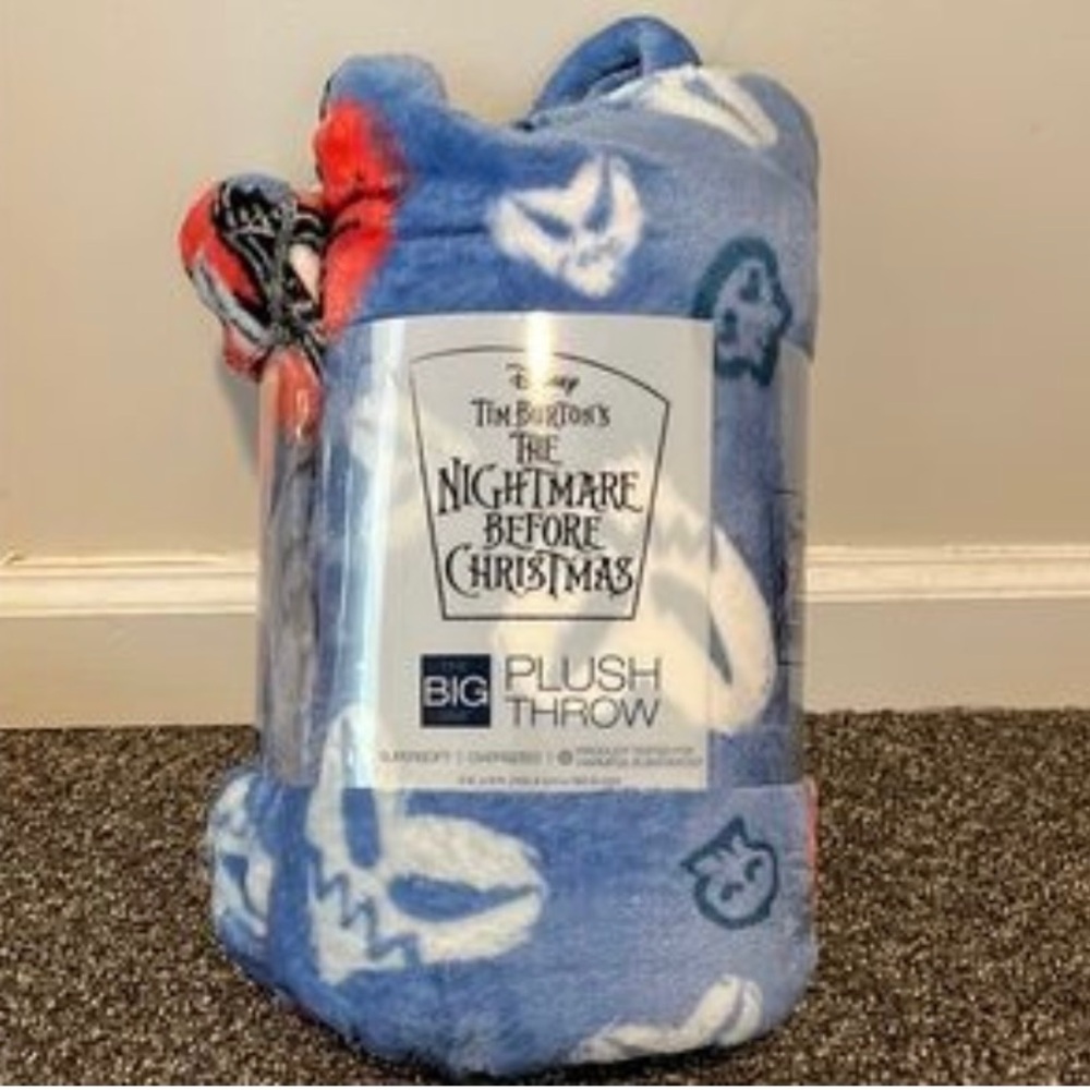 The nightmare before Christmas  Throw Blanket